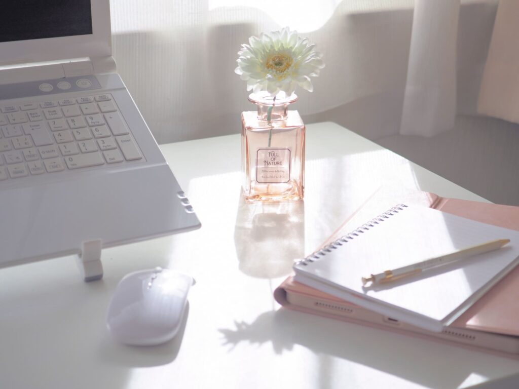 パソコンのあるデスク